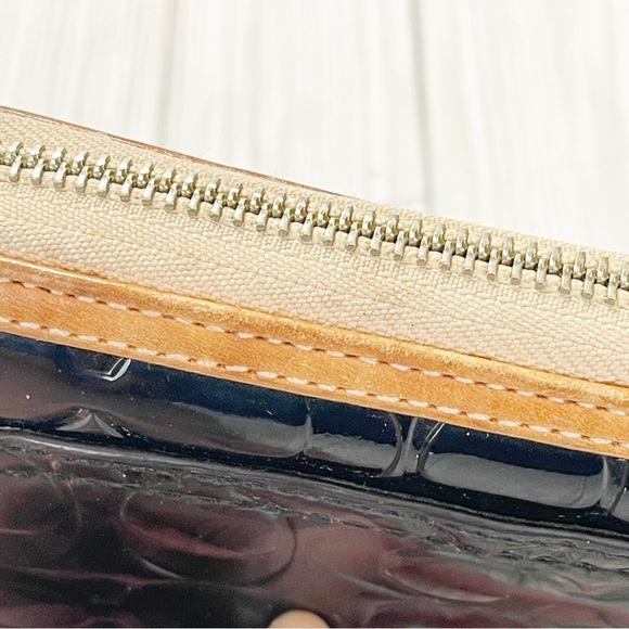 Coach Peyton Full Zip Patent Leather Wallet F48164 - Picture 9 of 16